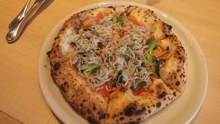 ちょっと期待が大きかったかな（笑）もちもちピッツァは美味しい♪