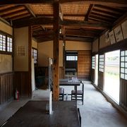 上級藩士の屋敷にあった建物なので