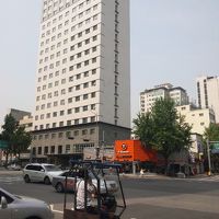 エレベーターは速いです