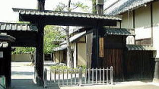 落ち着いた城下町です