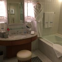 広々としたバスルーム