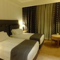 広くてきれいなお部屋。テレビはつかなかったけど。