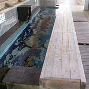 勝浦漁港エリアに３ヶ所の足湯があります