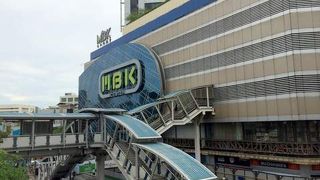 スマホの周辺機も激安！