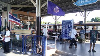 カオサンからトンブリー駅への行き方