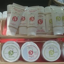 真ん中の商品が空港限定です