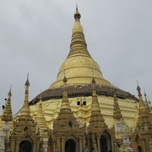 凛としたパゴダ