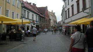 旧市街のメインストリート