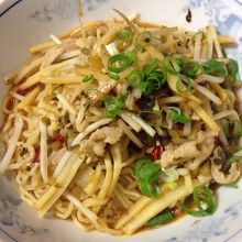 汁なしタンタンメン，豚肉と高菜のピリ辛炒のせ　単品850円