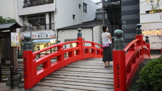 町中にひっそりあります。