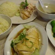 衝撃のうまさ！人気店のチキンライスは当たりです☆