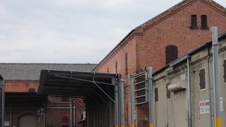 繭糸の保管倉庫