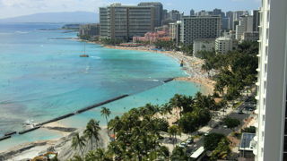 南よりは岩(サンゴ)がゴロゴロで泳いでいる時に怪我しました