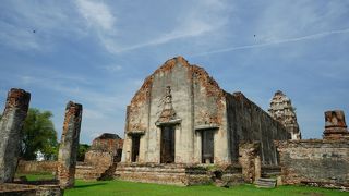 アユタヤとよく似た遺跡です。