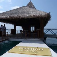 水上飛行機乗り場で