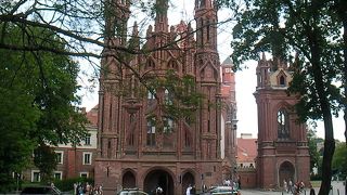 赤レンガが特徴