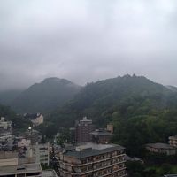 雨模様だがそれなりに風情がある。