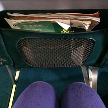 身長157cm　膝から前座席までこれくらいです