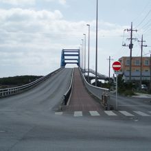 国道３９０号線から見た橋、頑張って歩きましょう！