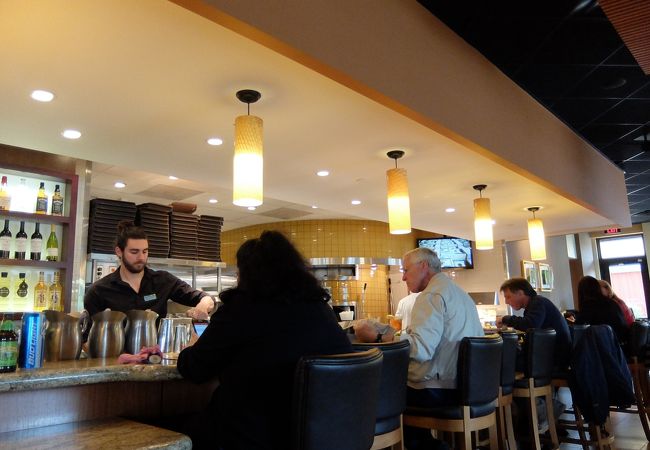 カルフォニア ピザ キッチン (スタンフォードショッピングセンター店)