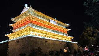 太鼓で季節や時を告げた、鐘楼とともに西安のシンボル。観光スポット名所ですね