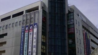 地元の人に親しまれているお店。