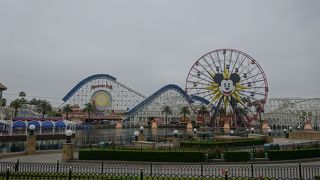 夜の水のショーは圧巻です