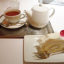 紅茶とセットで