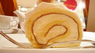 ロールケーキやパスタを