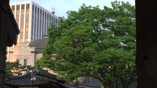 雲峴宮入口でございます