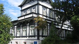 建築は綺麗ですが