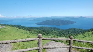 美幌峠展望台からの屈斜路湖は、まさに北海道を感じる絶景