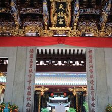 入口を入ったところ