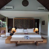 とにかく広いお部屋でした。