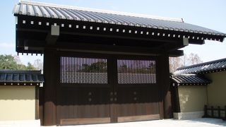 日本の伝統工芸と建築の技が集結！