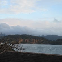 ホテルから見える島