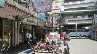 ついに２６００バーツを切りました