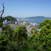 鳥羽湾を眼下に見下ろす絶好のロケーション