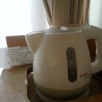 電子湯沸かし器もあるので、温かいものも飲めます