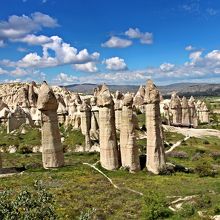 ベクトル形の白い岩と空の蒼がよく映える