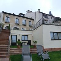 テラスより部屋を見上げる