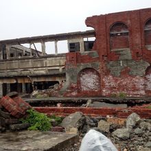 廃墟。死に絶えた世界。