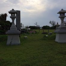 海軍航空基地戦没者慰霊之碑、全景。