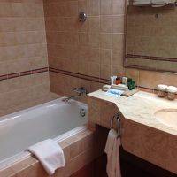 広〜いバスタブ