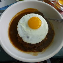 ランチのロコモコ