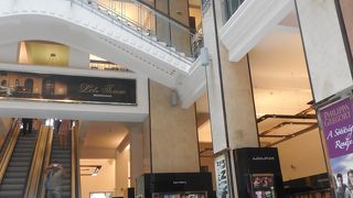 何とも豪華なカフェ