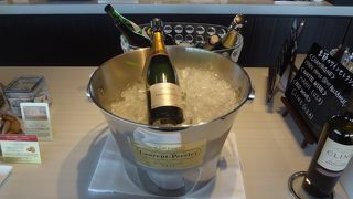 かなり高級なシャンパン飲み放題