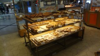 パンをテイクアウト