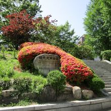 昌徳宮の金虎門前の入口