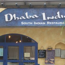 開店前　撮ってるうちに先に並ばれちゃった